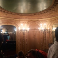 I love theaters like this.